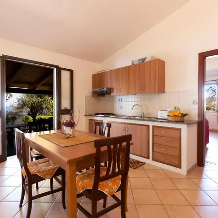 Dei Pini Apartment